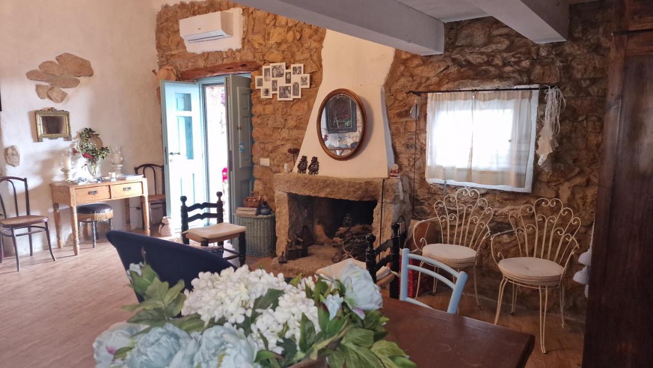 Rifugio Monte Pino Villa Telti Bagian luar foto