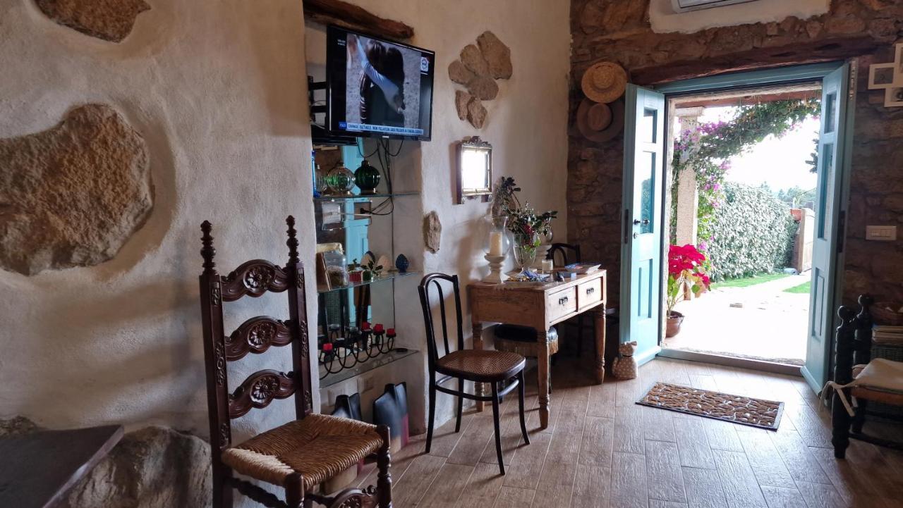 Rifugio Monte Pino Villa Telti Bagian luar foto