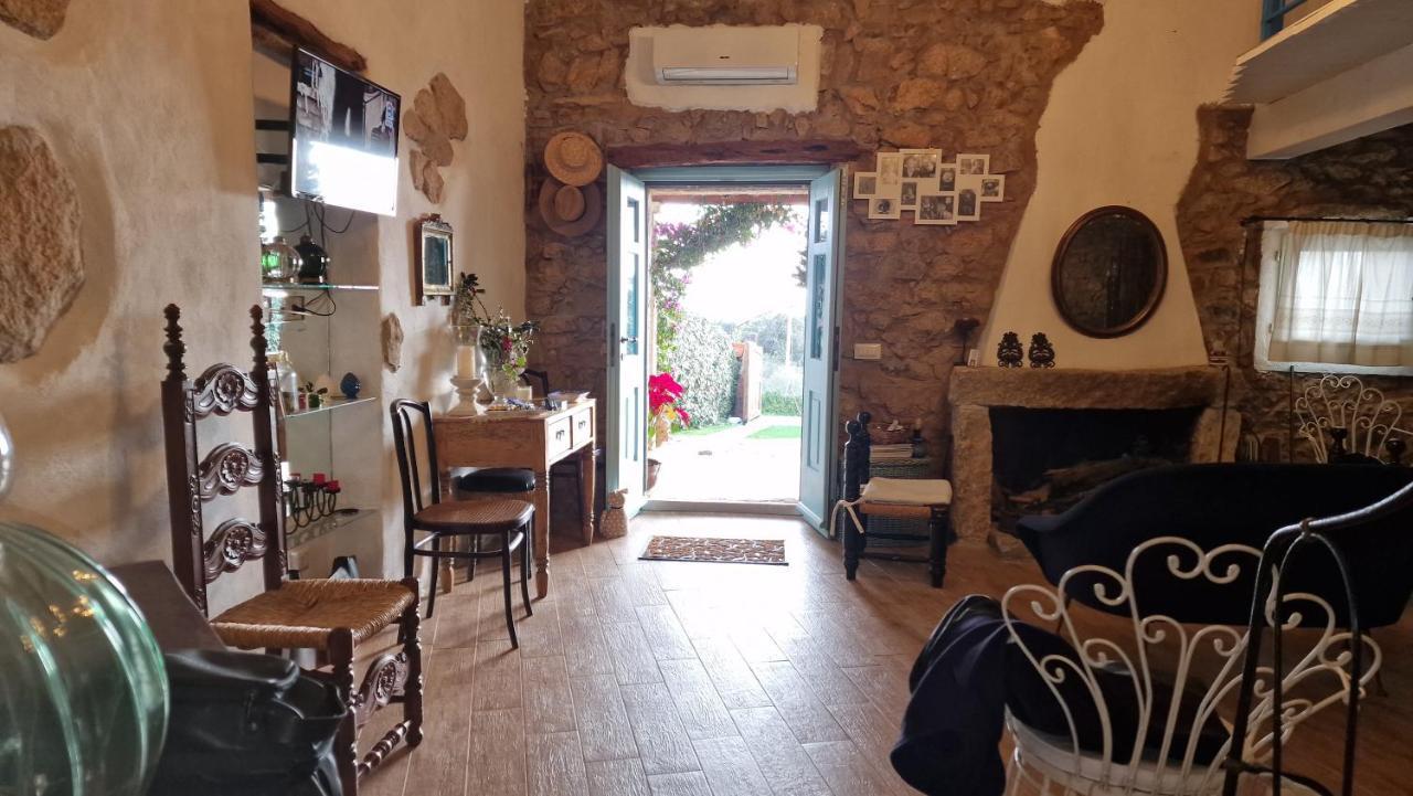 Rifugio Monte Pino Villa Telti Bagian luar foto