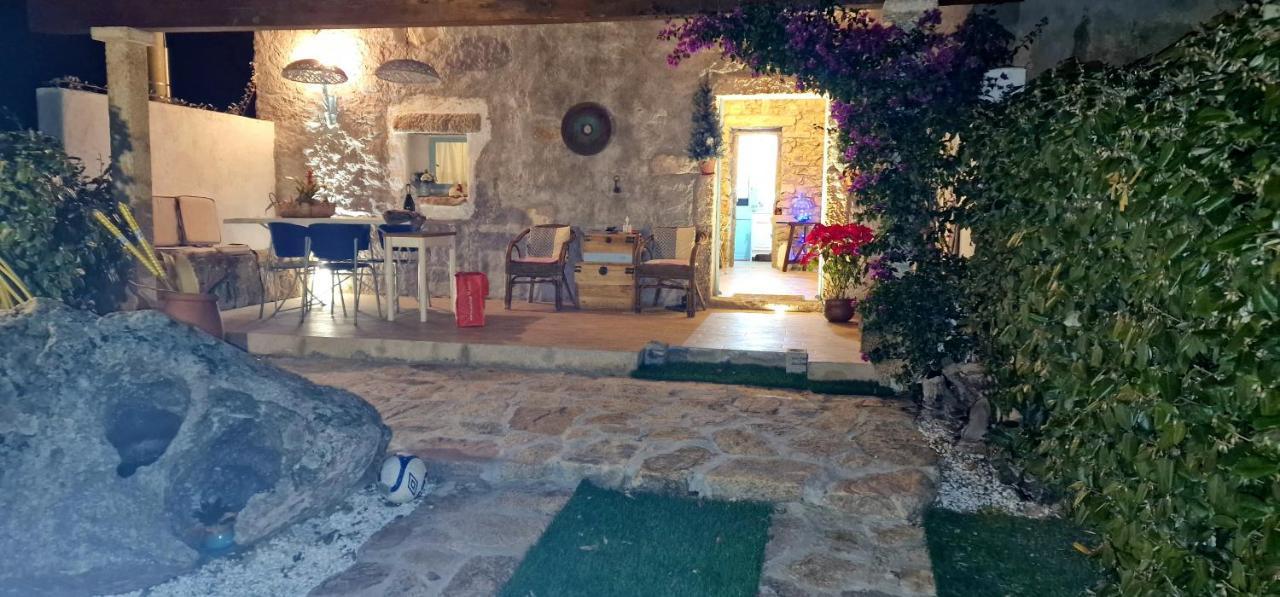 Rifugio Monte Pino Villa Telti Bagian luar foto