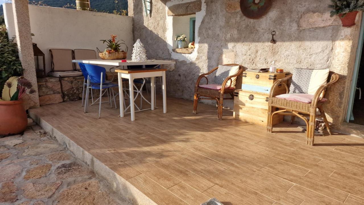 Rifugio Monte Pino Villa Telti Bagian luar foto